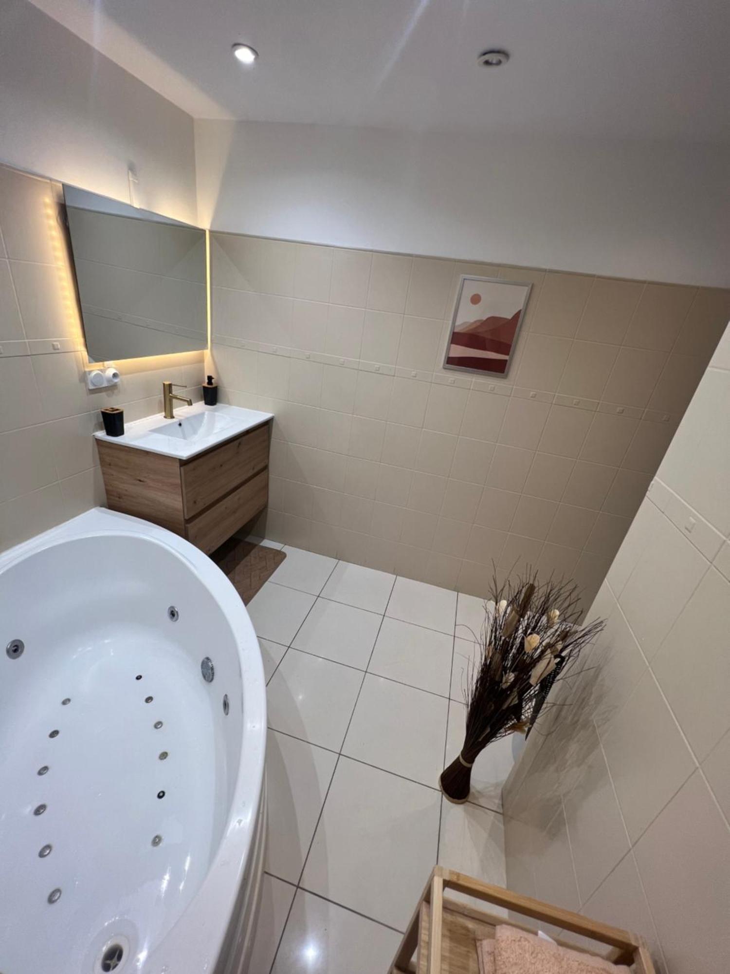 Appartement Pres De Paris, Disney & Cdg Tremblay-en-France Extérieur photo
